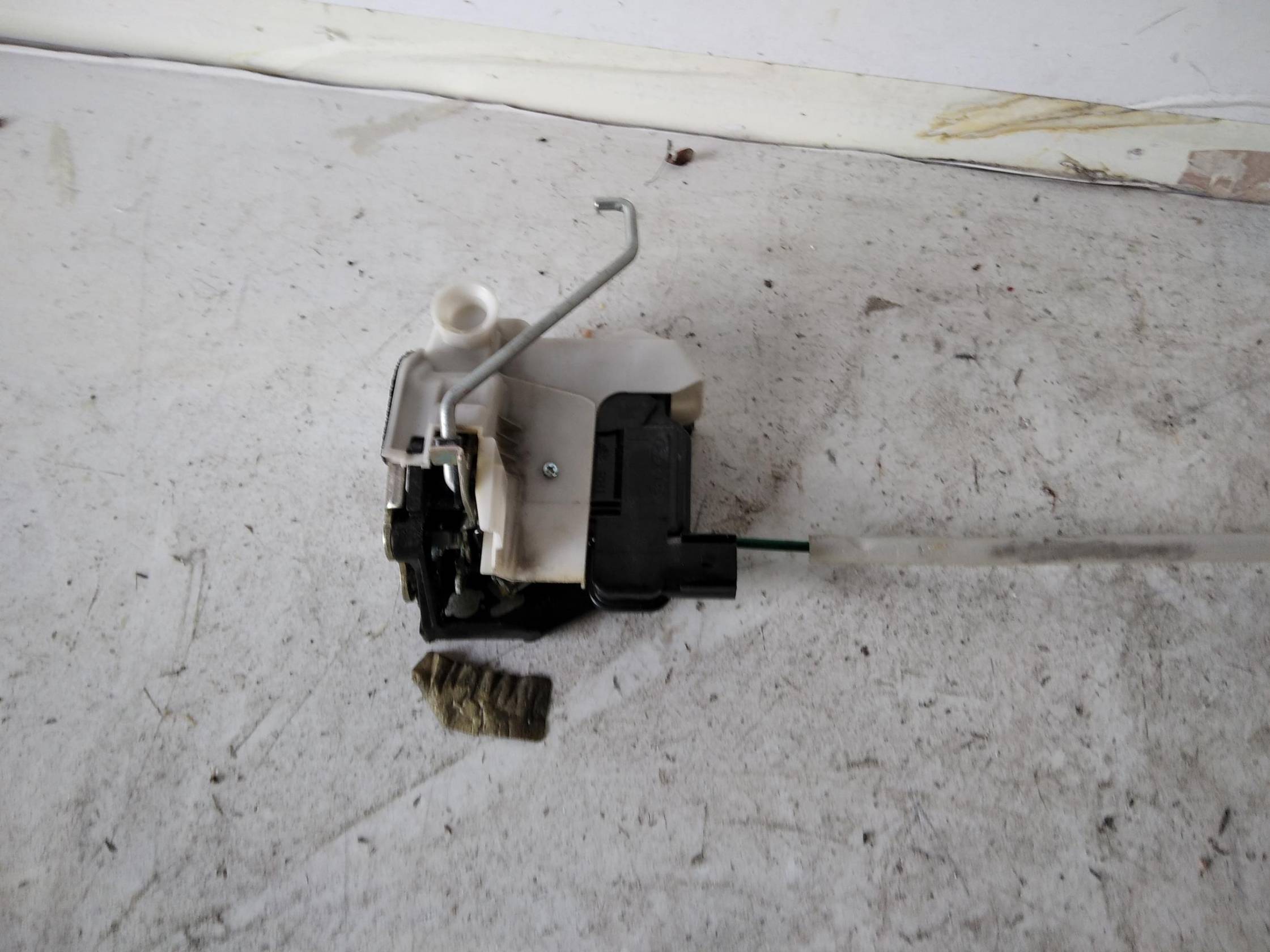 Serratura porta post. dx.